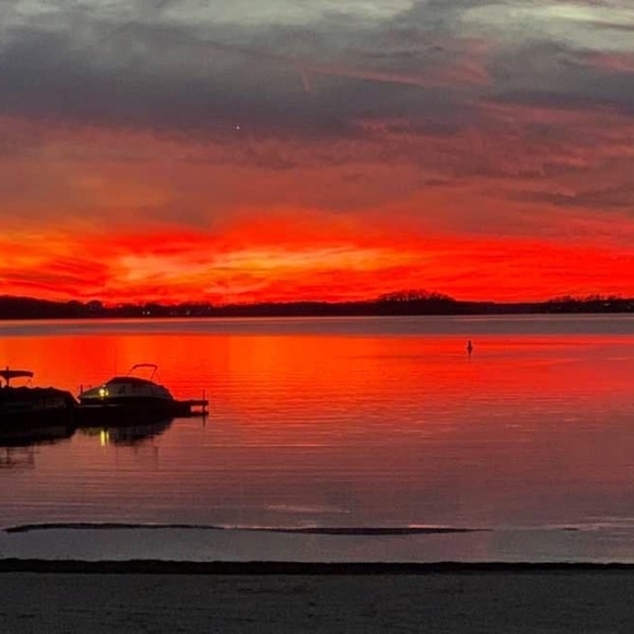 Meet your Posher, Caren - Picture 1 of 3